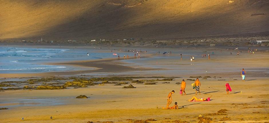Praia de Famara Praias populares de Lanzarote