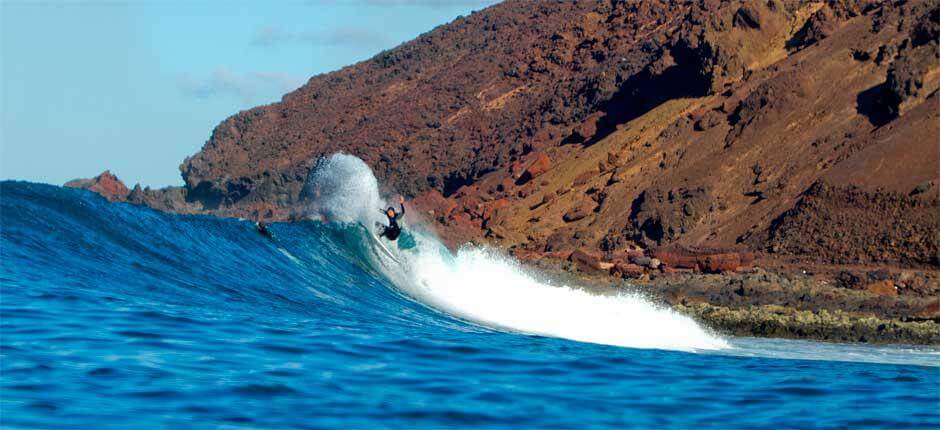 Surfar a direita de Lobos + Spots de surf em Fuerteventura
