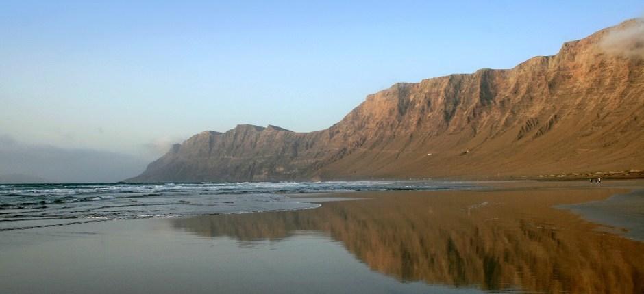Praia de Famara Praias populares de Lanzarote